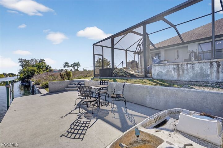 Property Photo:  309 NW 5th Terrace  FL 33993 