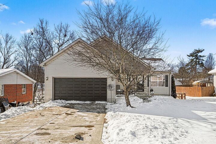 Property Photo:  10125 Breezy Lane  KY 41042 