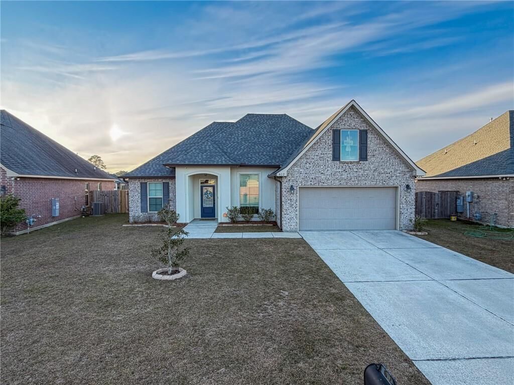 Property Photo: 612 High Ridge Loop LA 70458
