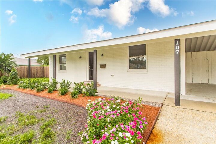 Property Photo: 107 Beta Street LA 70037