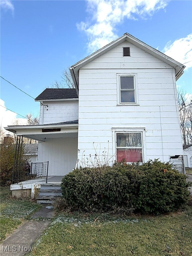 Property Photo:  934 N Metcalf Street  OH 45801 