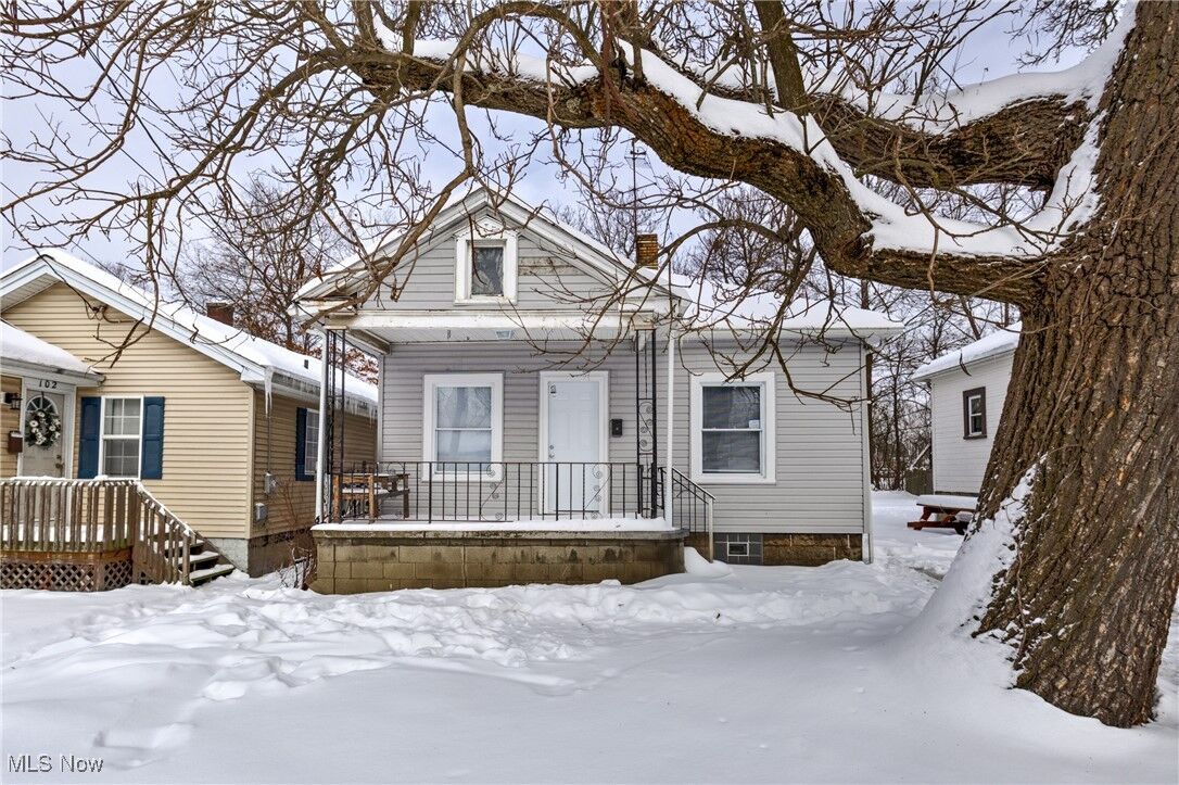 Property Photo:  100 Gordon Street  OH 44420 