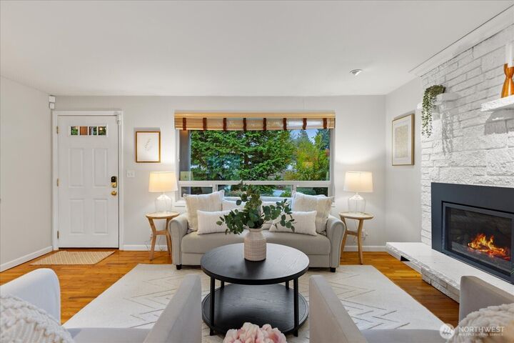 Property Photo: 9109 221st Street SW WA 98026