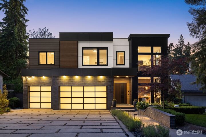 Property Photo:  1215  96th Avenue SE  WA 98004 