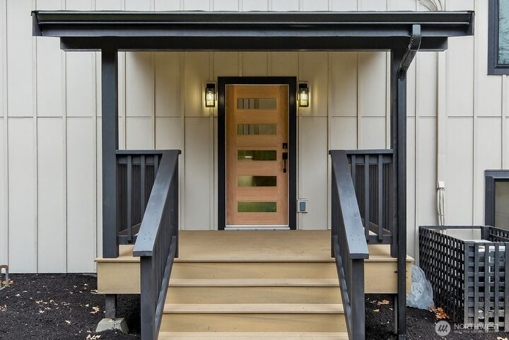 Property Photo:  1692  Oak Ridge Dr  WA 98282 