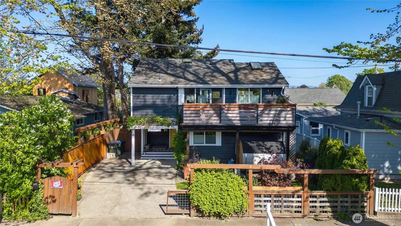 Property Photo:  2404  Cherry Street  WA 98225 