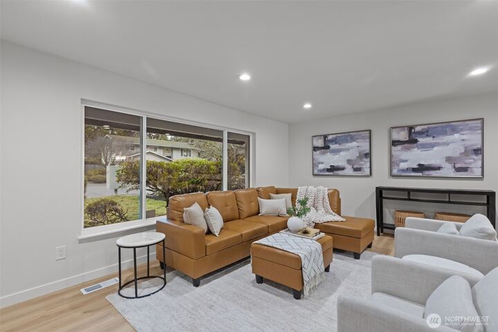 Property Photo: 10621 164th Avenue NE WA 98052