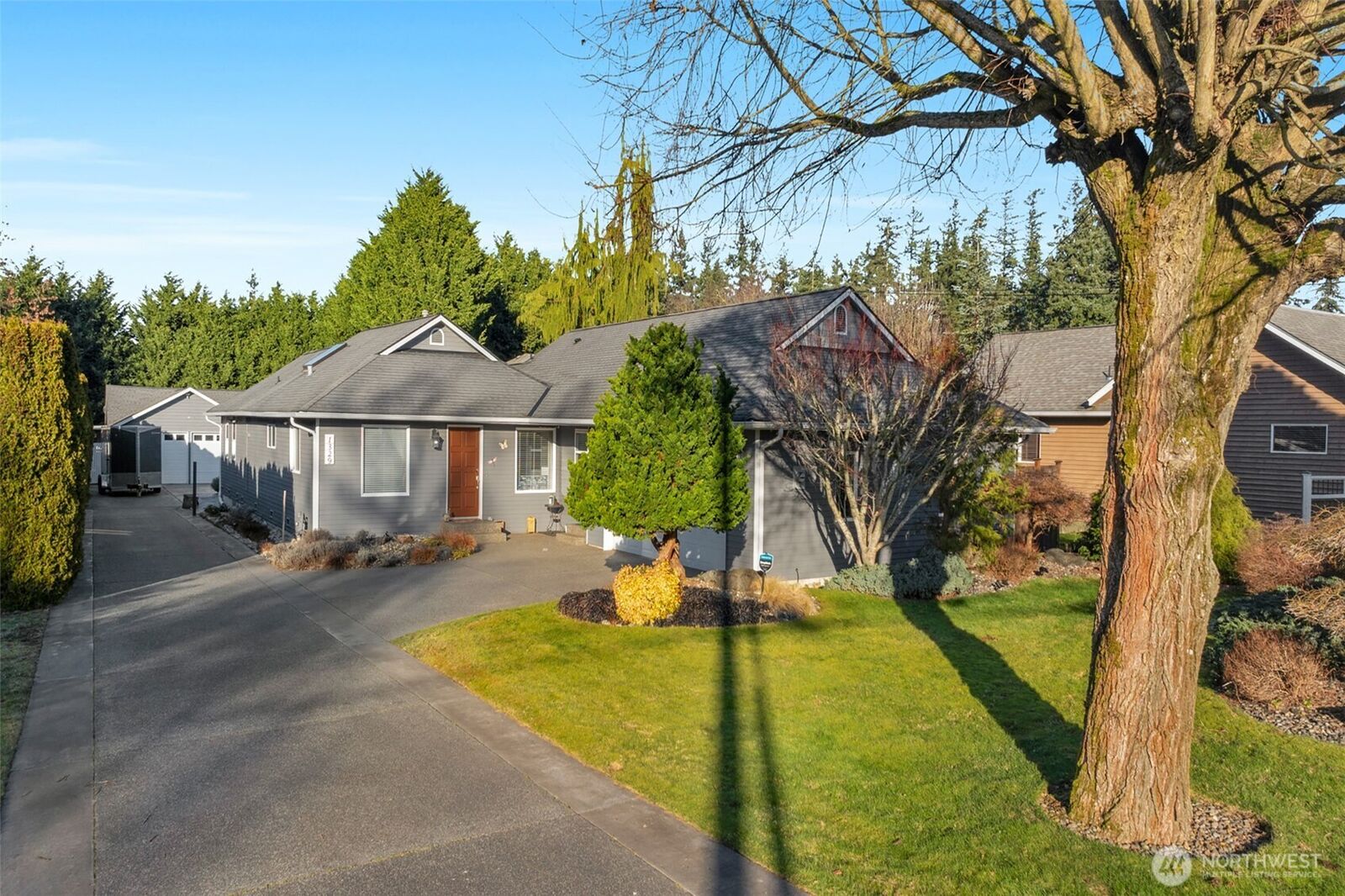 Property Photo:  1329  63 Street SE  WA 98203 
