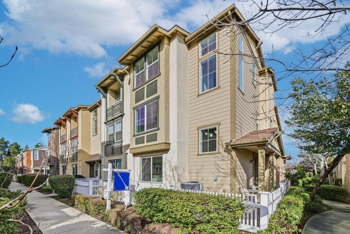 Property Photo:  238 Peppermint Tree Terrace 5  CA 94086 