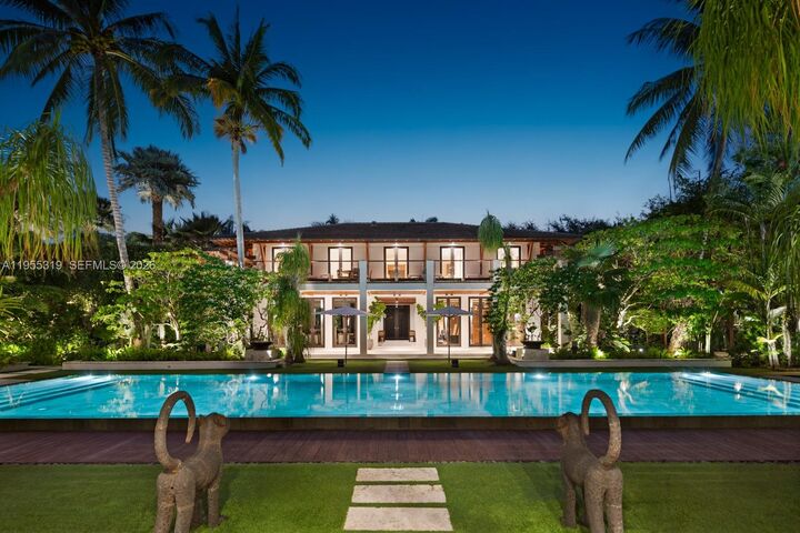 Property Photo: 600-620 Arvida Pkwy FL 33156