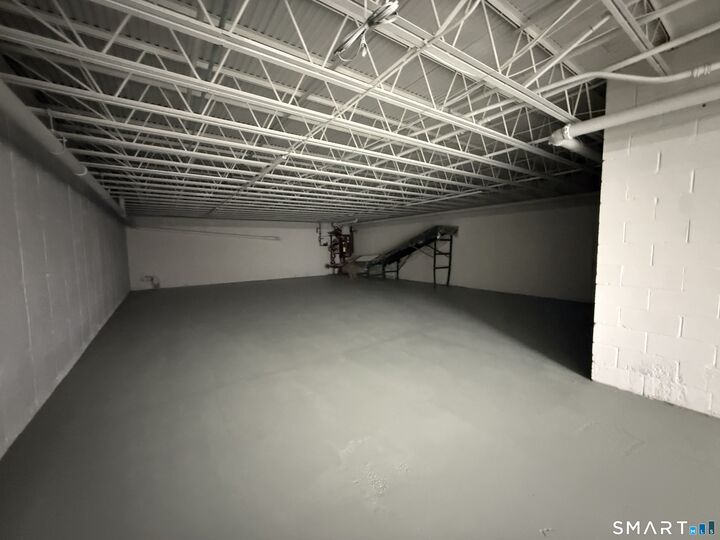 Property Photo:  554 Wethersfield Avenue  CT 06114 