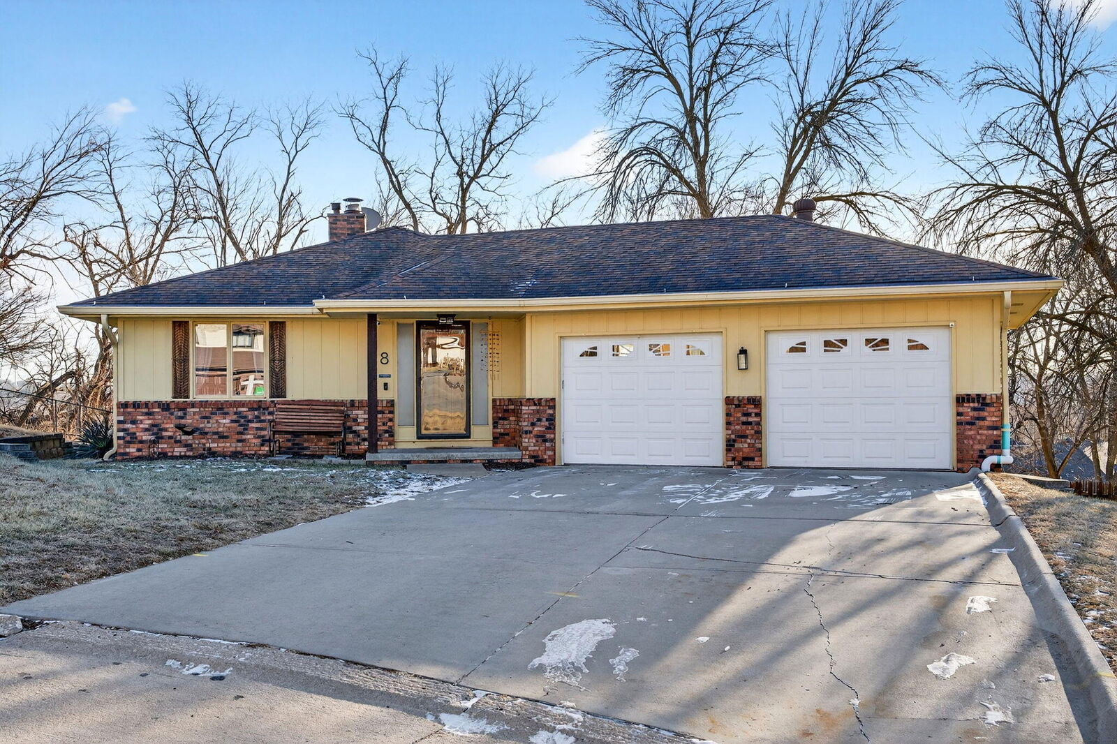 Property Photo:  8 Tower  Circle  IA 51503 