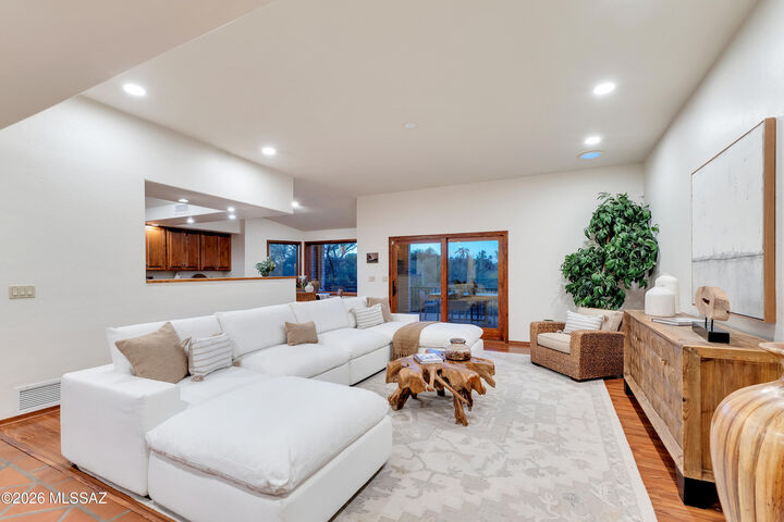 Property Photo: 5721 N Paseo Niquel AZ 85718