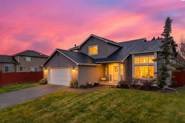 Property Photo:  3318 S Conway Dr  WA 99337 