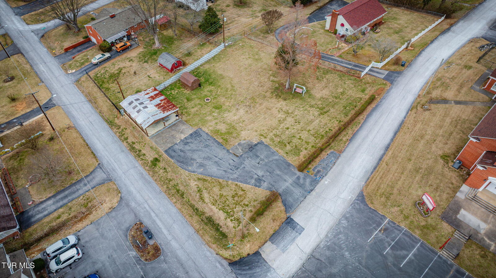 Property Photo:  1400 Plainview Street  TN 37664 