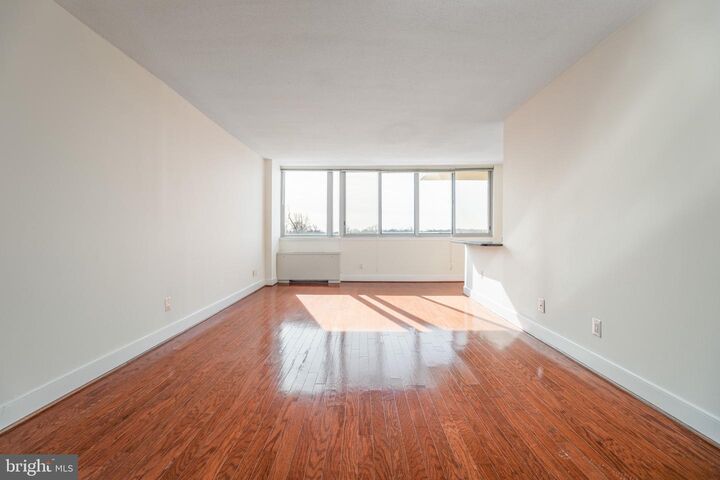 Property Photo:  1220 Blair Mill Road 801  MD 20910 