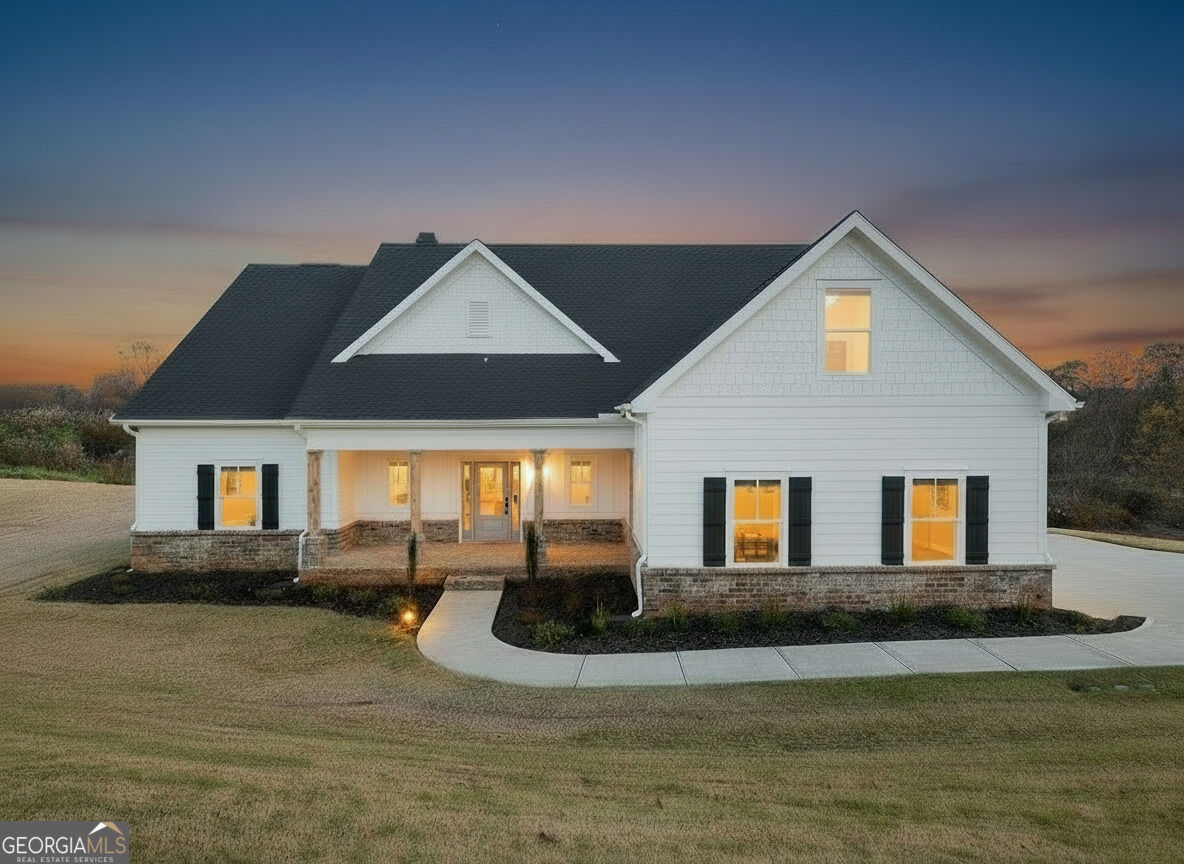 Property Photo:  323 Sweetgrass Drive  GA 30535 