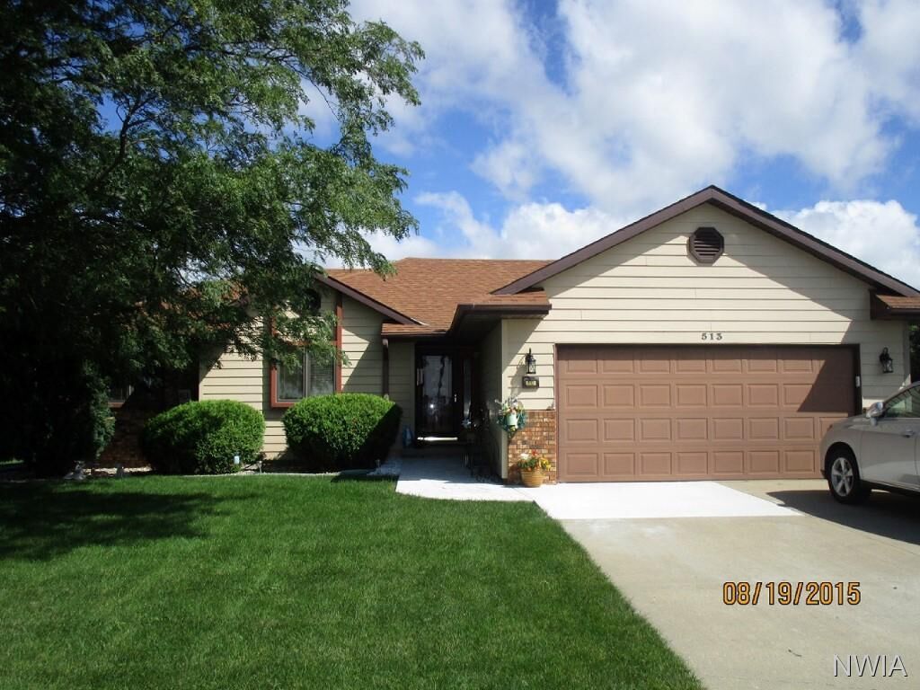 Property Photo:  513 E 39th  NE 68776 