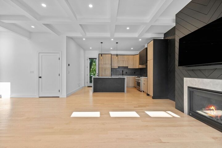 Property Photo:  1917 Commonwealth Ave 1917  MA 02466 