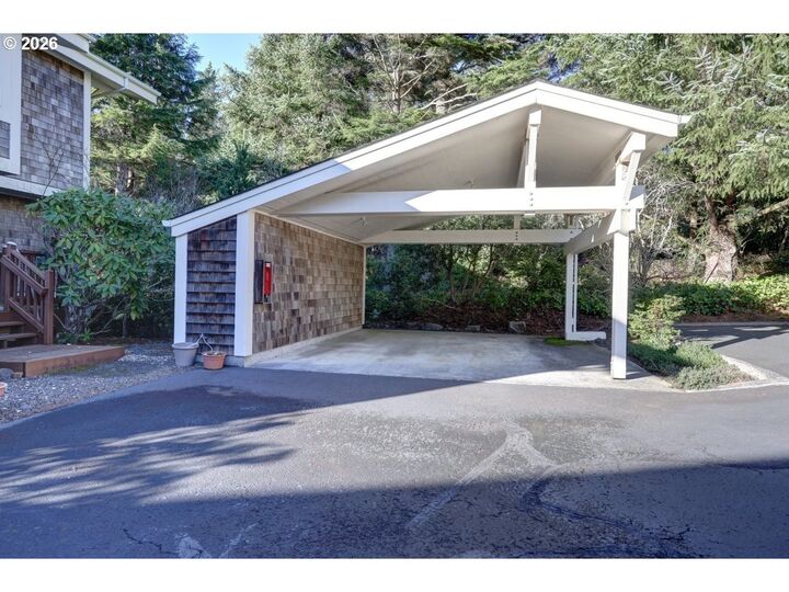 Property Photo:  505 Capes Dr 2  OR 97134 