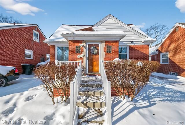 Property Photo:  20299 Glastonbury Road  MI 48219 