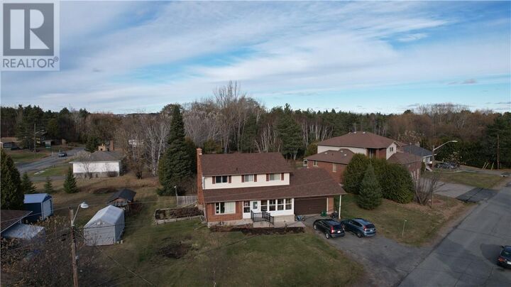 Photo de la propriété:  1424 Ramsey Lake Rd  ON P3E 6J1 