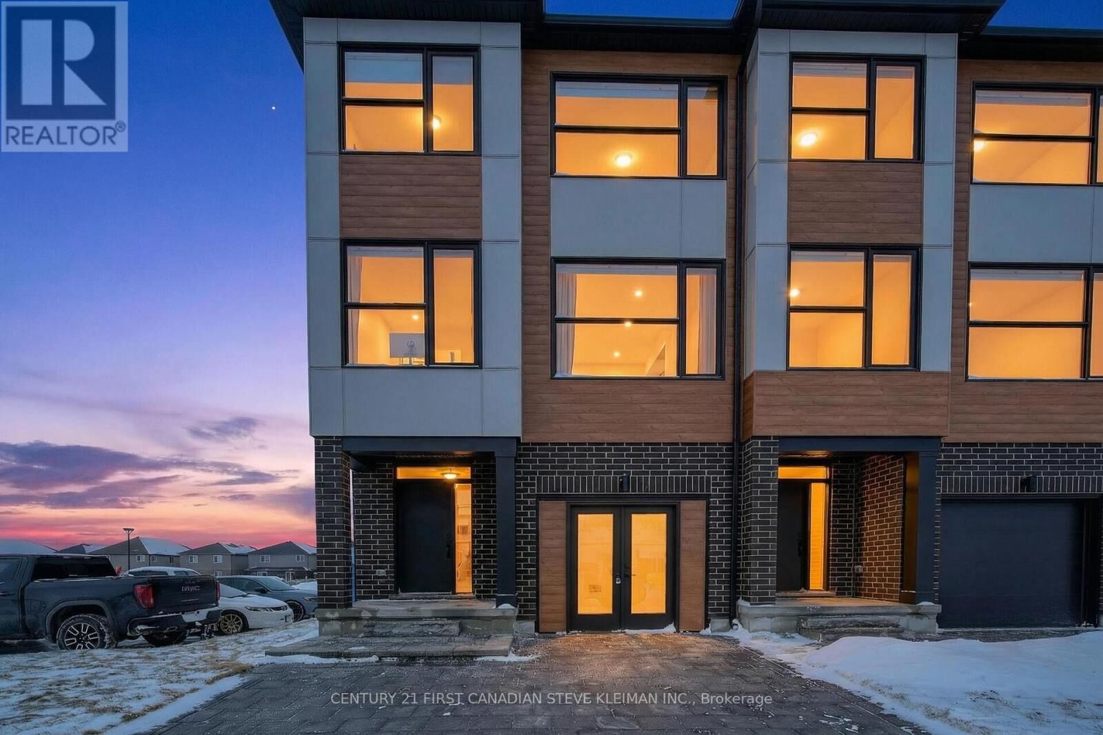 Property Photo:  2830 Tokala Trail 153  ON N6G 5B4 