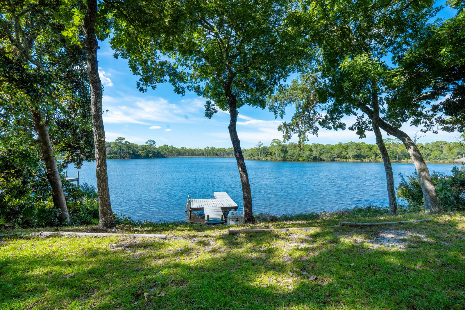 Property Photo:  1013 Lake Drive  FL 32578 
