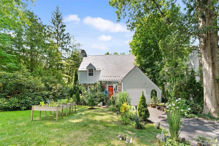 Property Photo:  5 Coralyn Road  NY 10583 