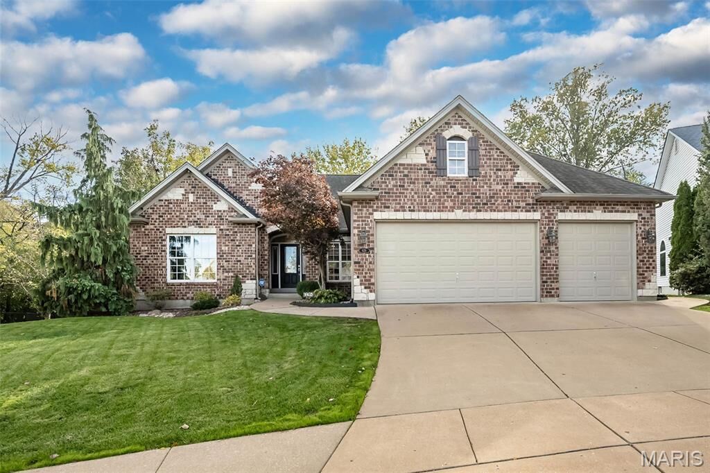 Property Photo: 628 Tanya Court Drive MO 63129