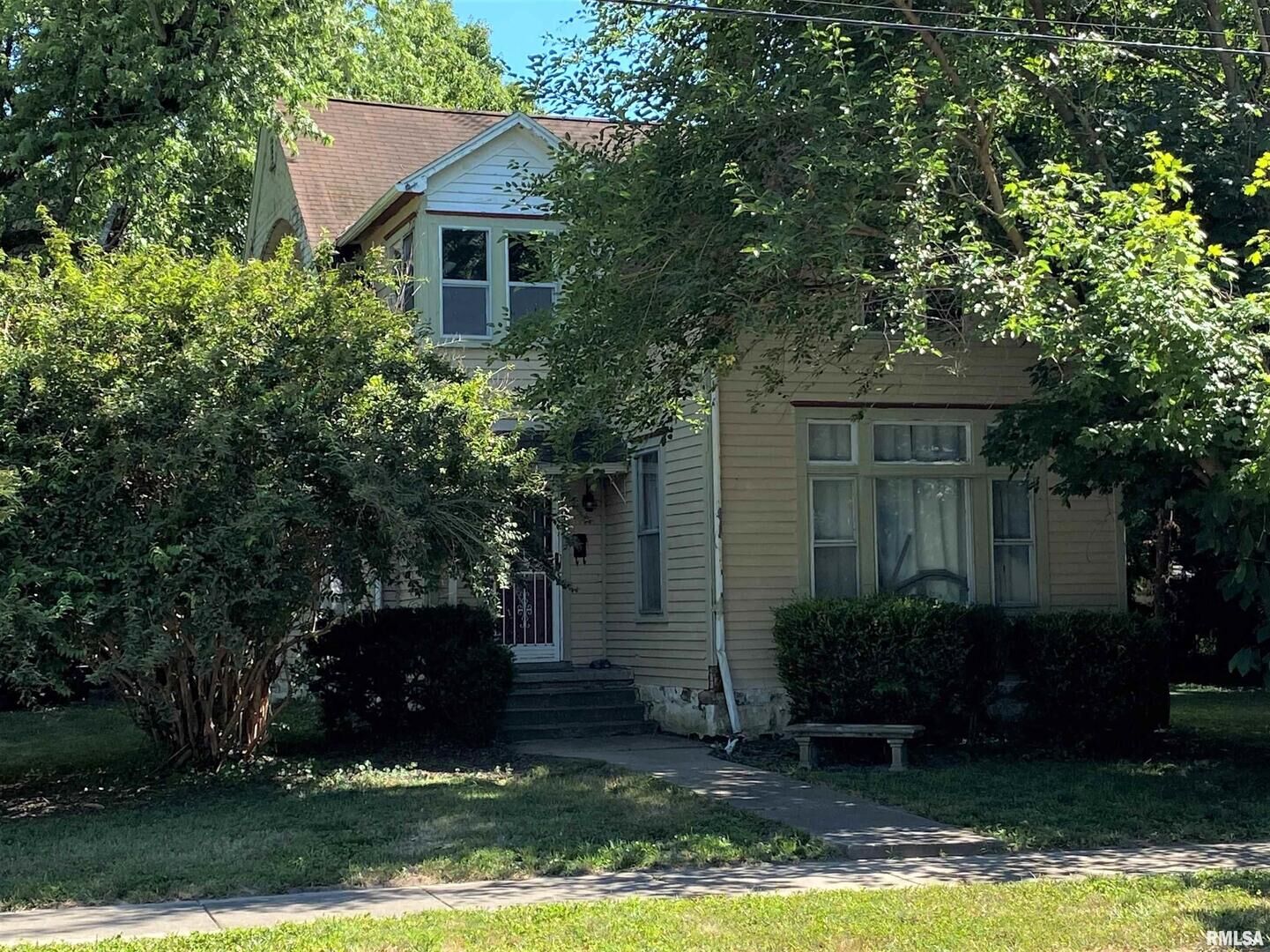 Property Photo:  1903 Division Street  IL 62966 