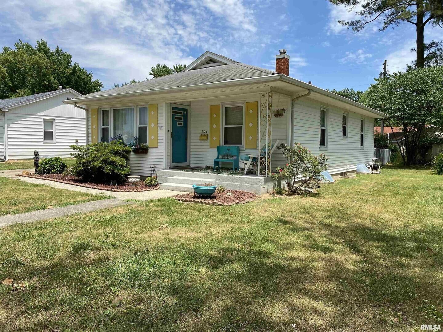 Property Photo:  904 N 22nd Street  IL 62966 