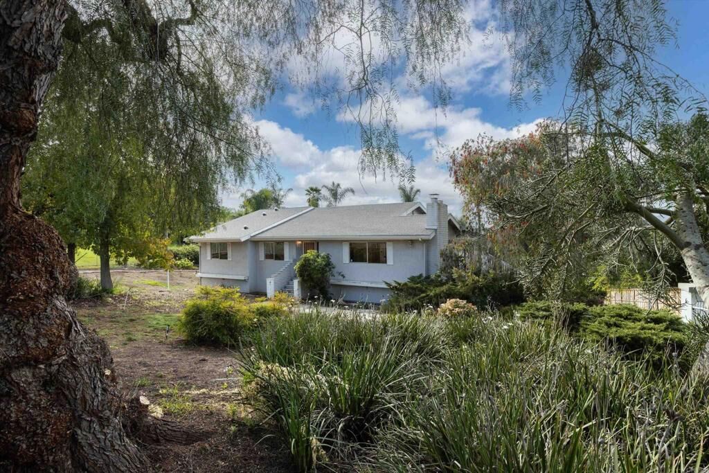 Property Photo:  1815 Premier Street  CA 92028 