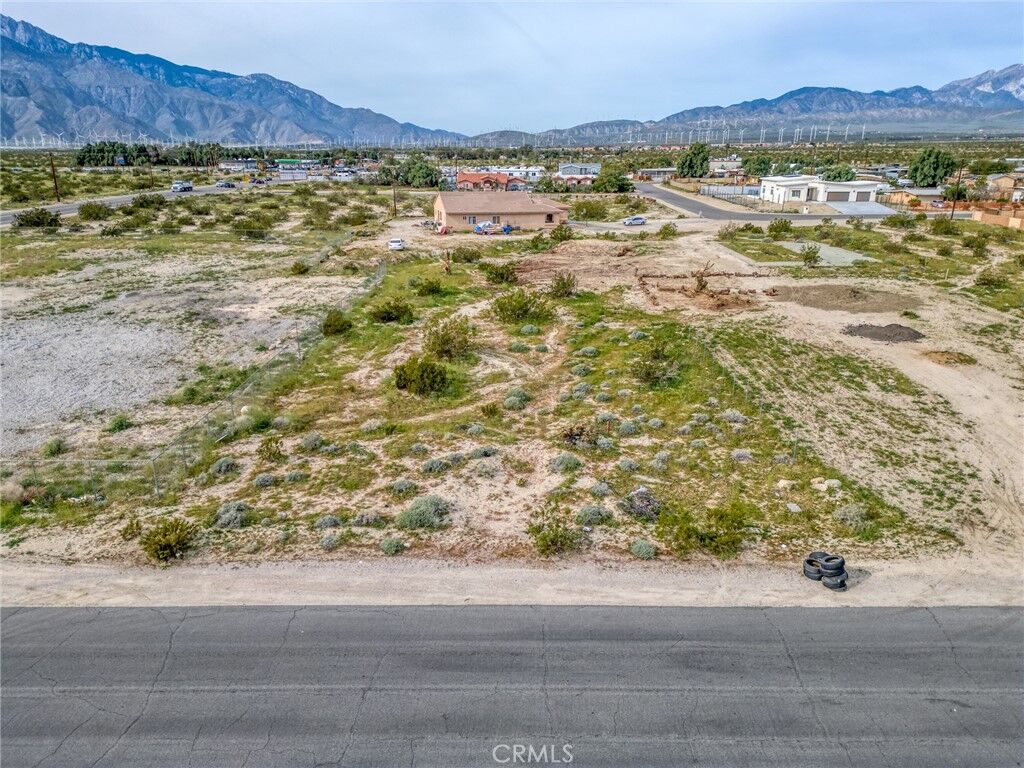 Property Photo:  3013 Avenida Descanso  CA 92240 