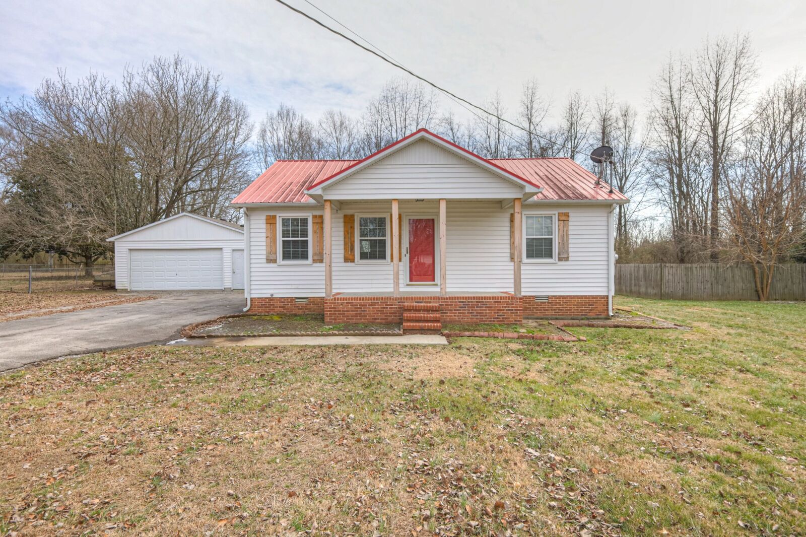 Property Photo: 115 Darnell Dr TN 37388