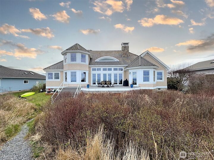 Property Photo:  103 E Seashore Lane  WA 98382 