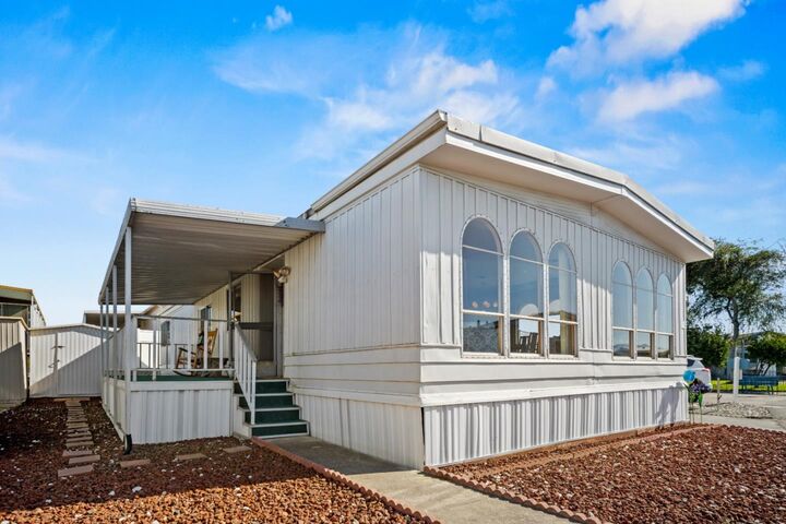 Property Photo:  150 Kern Street 114  CA 93905 