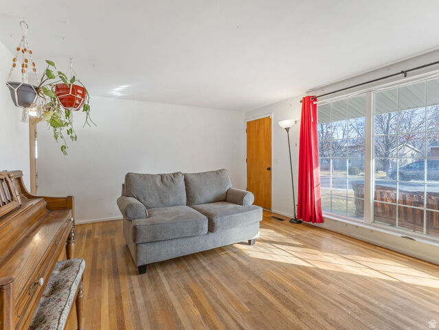 Property Photo:  324 Fairlane Dr  UT 84074 