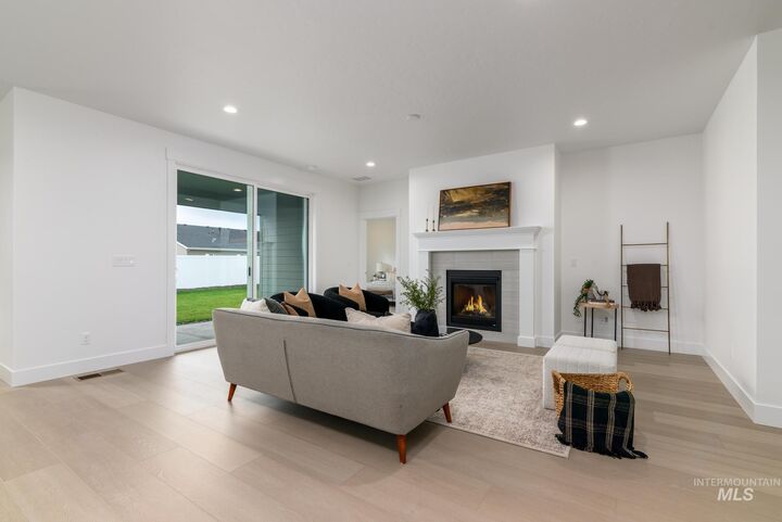 Property Photo:  9103 W Moon River Dr  ID 83669 