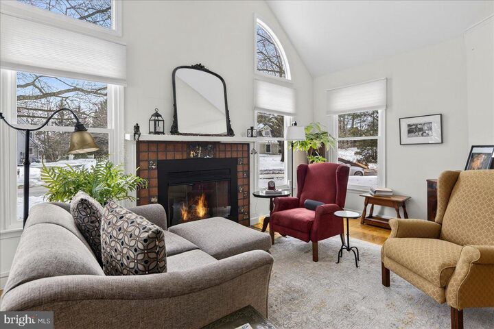 Property Photo:  2 Baldwin Court  NJ 08534 