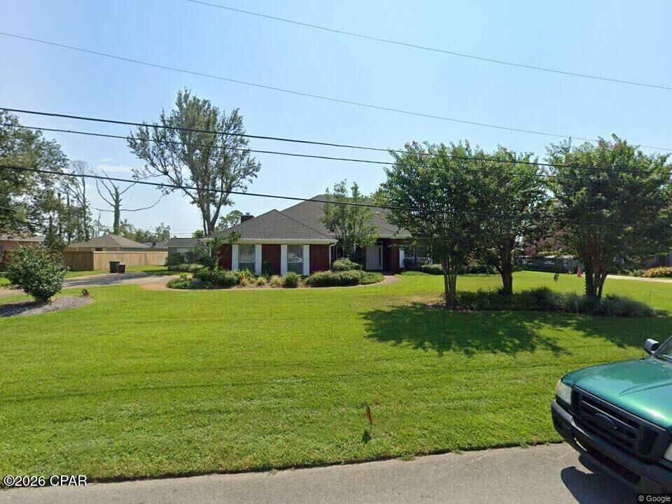 Property Photo:  2803 Longleaf Road  FL 32405 