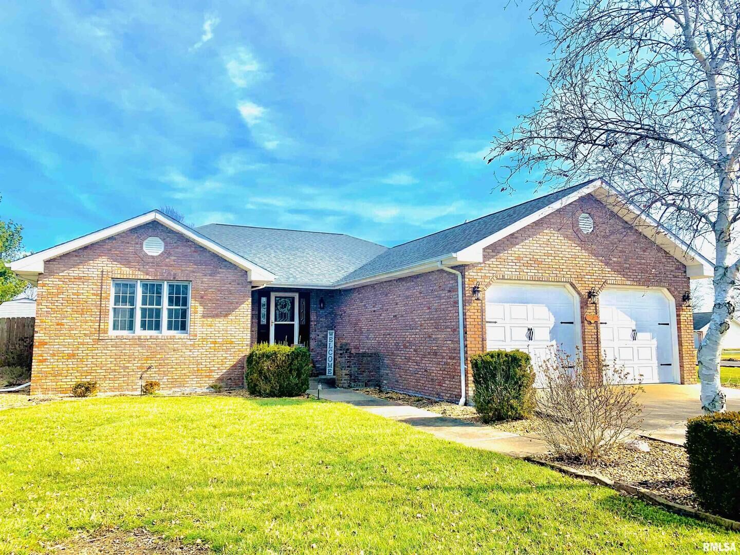 Property Photo:  1401 N Primrose Lane  IL 62959 