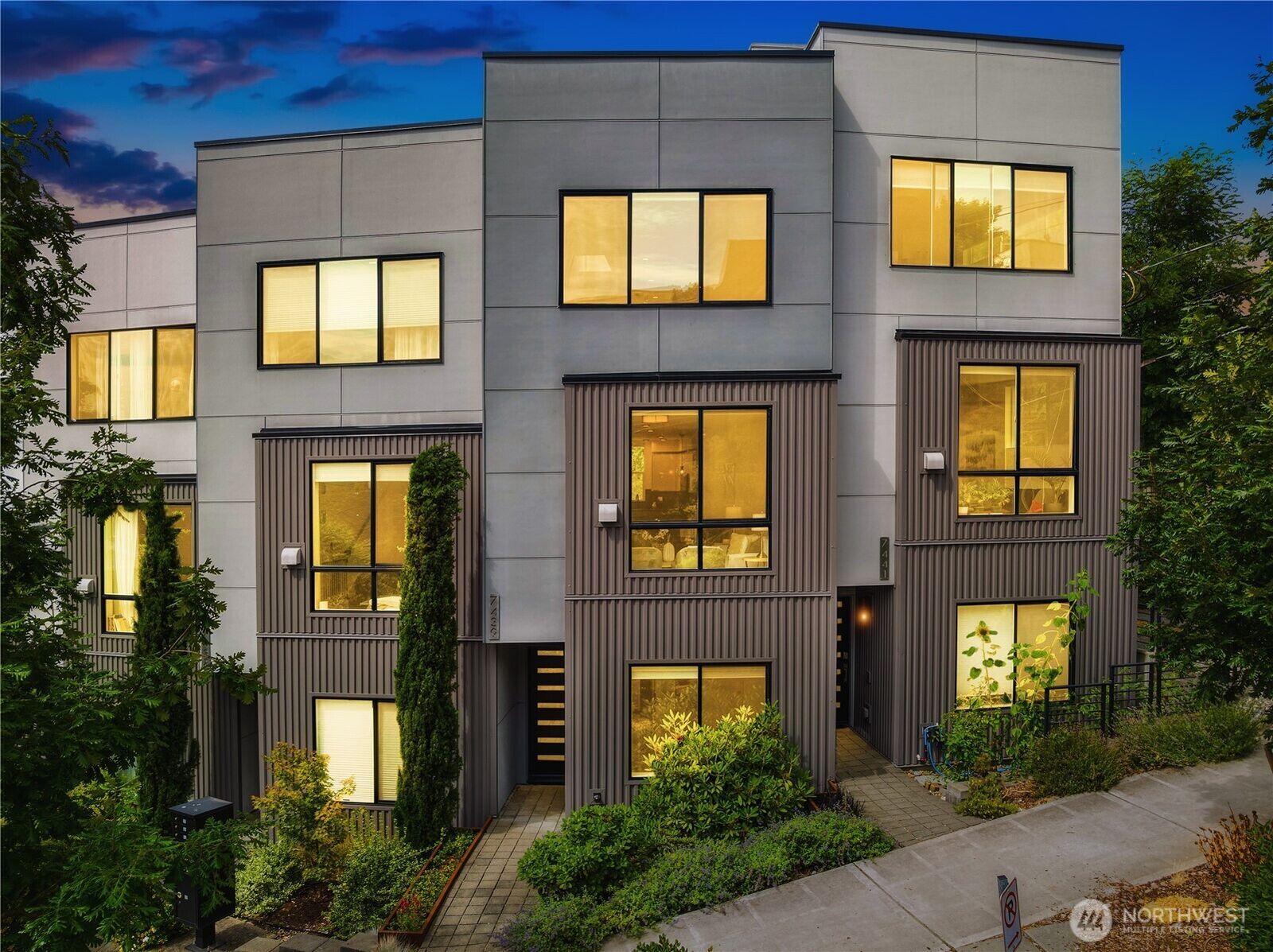 Property Photo:  7439  Latona Avenue NE  WA 98115 