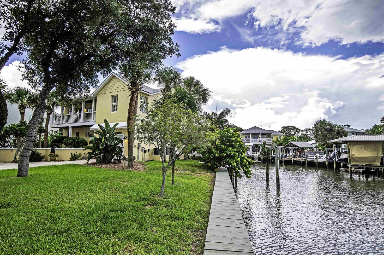 Property Photo:  312 Amelia Ct  FL 32080 