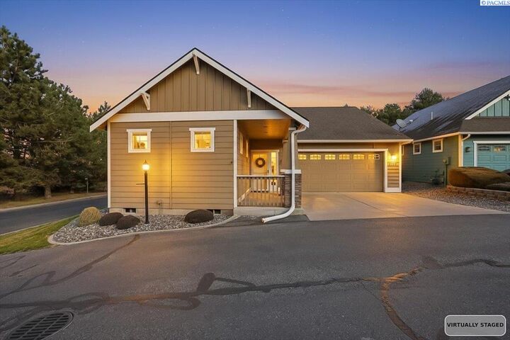 Property Photo: 8010 W 21st Ave WA 99338