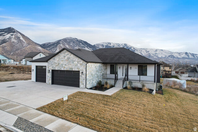 Property Photo: 846 E 400 N UT 84653