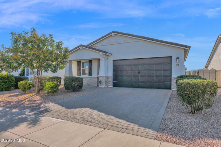 Property Photo: 567 E Hazelnut Lane AZ 85140
