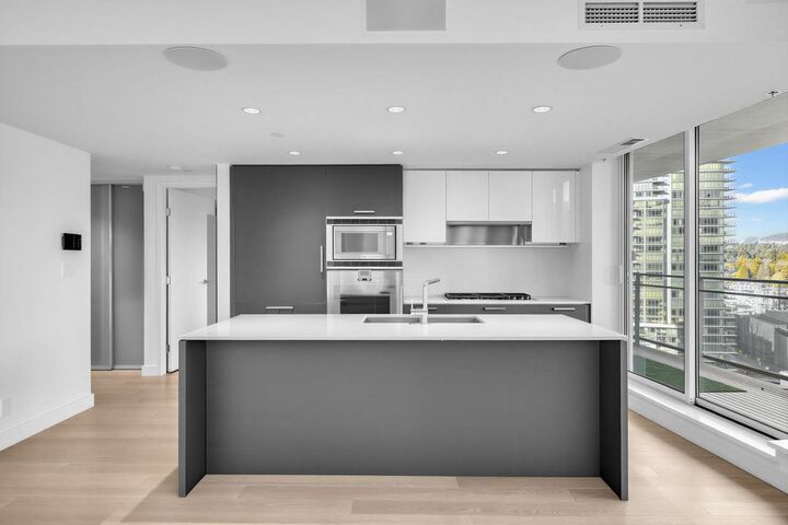 Property Photo: 1499 W Pender Street 1202 BC V6G 0A7