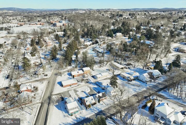 Property Photo:  1309 S Queen Street 2  PA 17403 