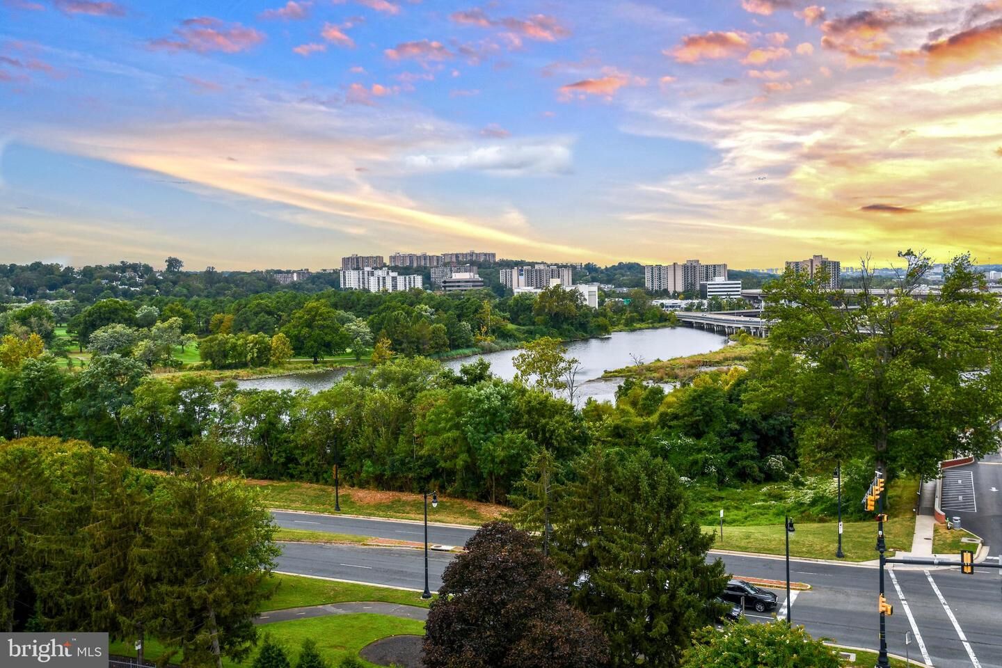 Property Photo:  1250 S Washington Street 816  VA 22314 